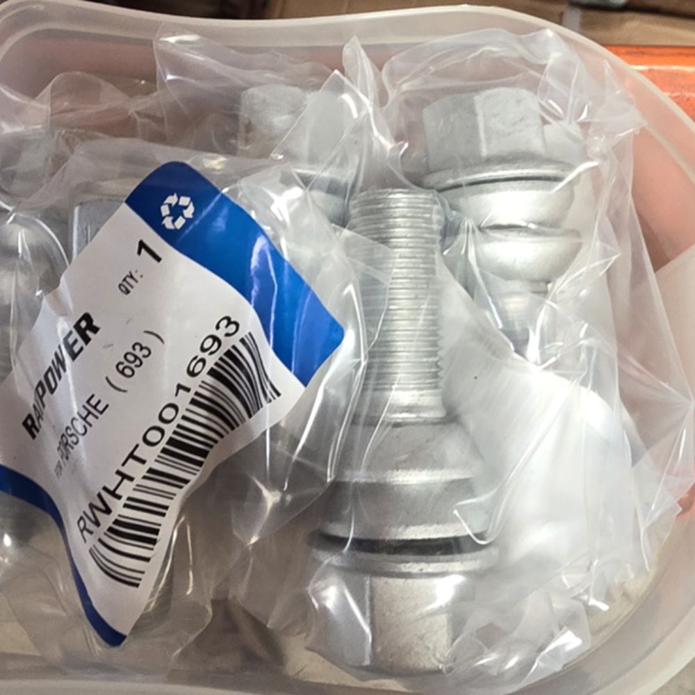 Porsche original wheel bolts M14x1.5 DACRO coating