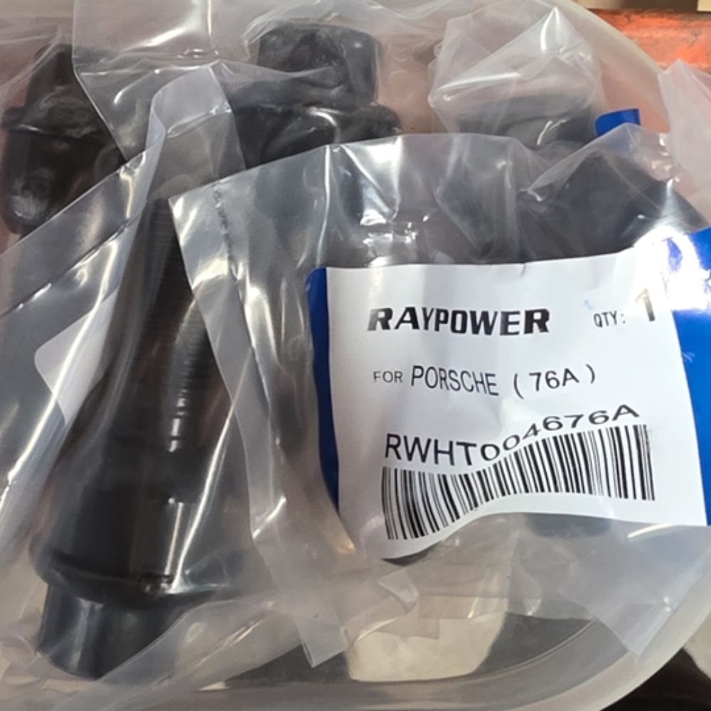 Porsche original wheel bolts M14x1.5 in black