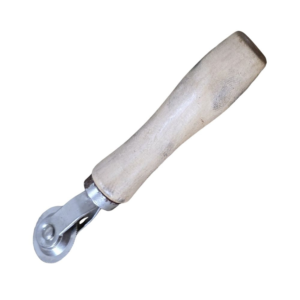 Roller stitcher with wooden handle and narrow 0.8mm metal wheel