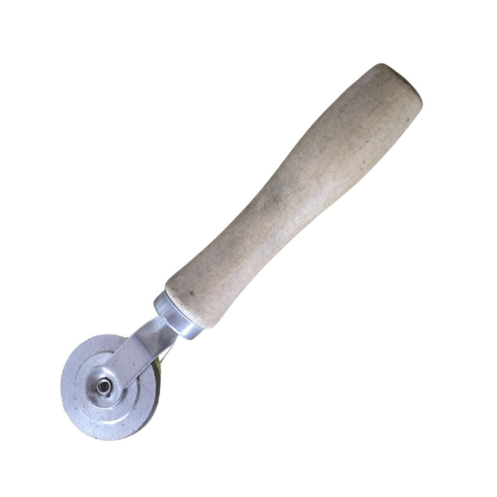 Roller stitcher with wooden handle and 6mm metal wheel