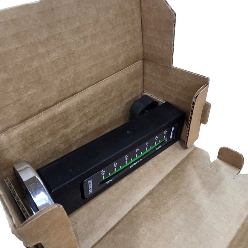 Camber gauge with magnetic head for wheel alignment